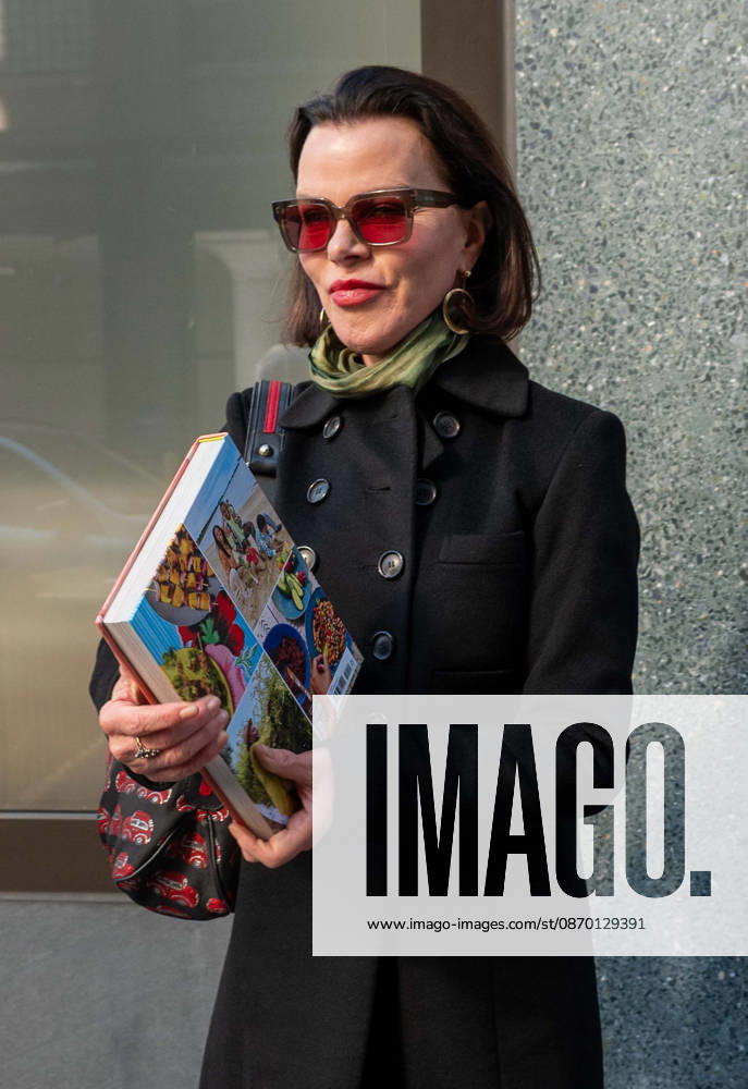 Debi Mazar Seen at ABC Studios NEW YORK, NY - OCTOBER 20: Debi Mazar seen at ABC Studios on October 20, 2026 in New York City. Credit: Camara Porter AdMedia New York City New York USA