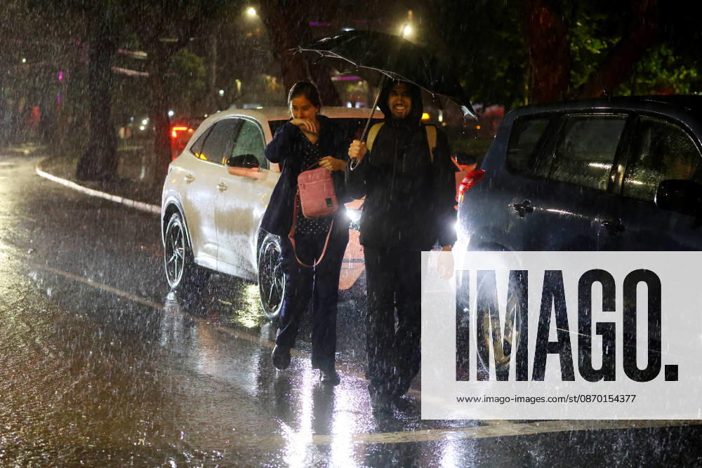 Santiago, October 20, 2026: A flooded street at the intersection of Camino el Alba and Apoquindo during the storm affecting the metropolitan region. Jonnathan Oyarzun, Aton Chile, Santiago, Chile. Aton 1201261
