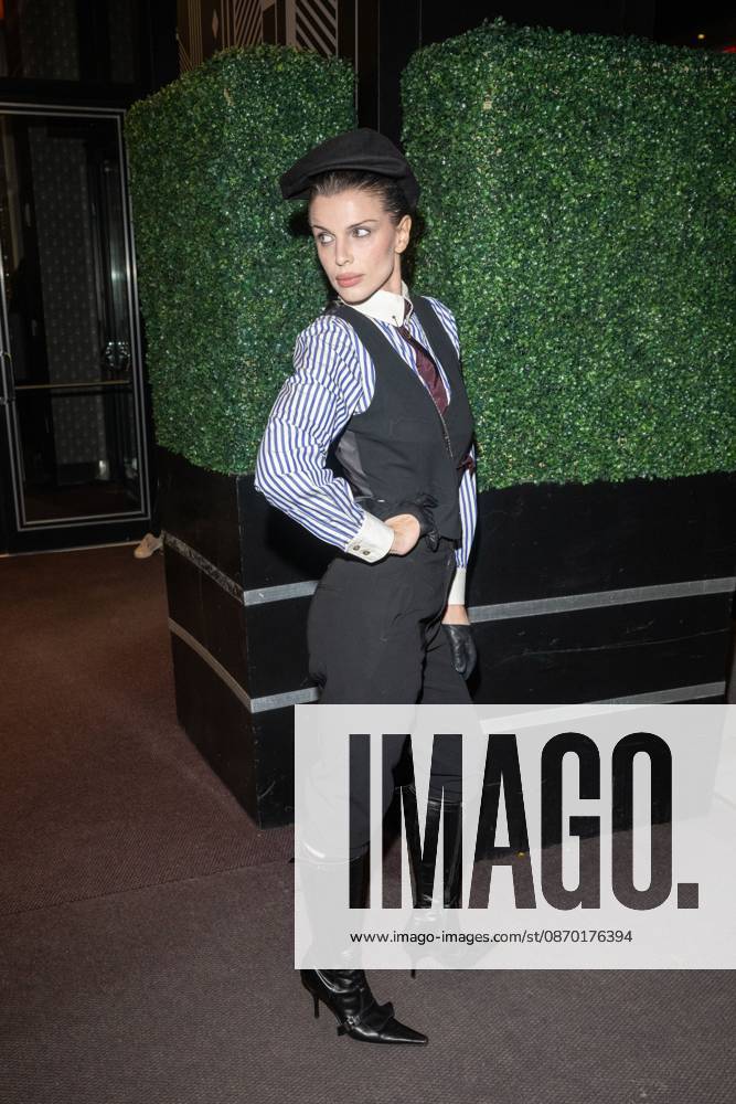 Julia Fox attends.the Room to Grow Gala at Ziegfeld Ballroom on October 20, 2026 in New York City. New York United States - ZUMAs197 20261020_aaa_s197_653