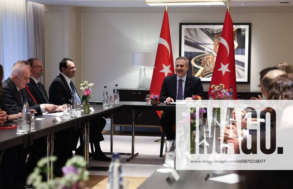 Turkish Foreign Minister Hakan Fidan in Belgium BRUSSELS, BELGIUM - OCTOBER 21: (---- - MANDATORY CREDIT - TURKISH FOREIGN MINISTRY HANDOUT - NO MARKETING NO ADVERTISING CAMPAIGNS - DISTRIBUTED AS A SERVICE TO CLIENTS----) Turkish Foreign Minister Hakan Fidan (C) meets with representatives of non-governmental organizations (NGOs) in Brussels, Belgium, on October 21, 2026. Turkish Foreign Ministry Handout Anadolu Brussels Belgium. Editorial use only. Please get in touch for any other usage.