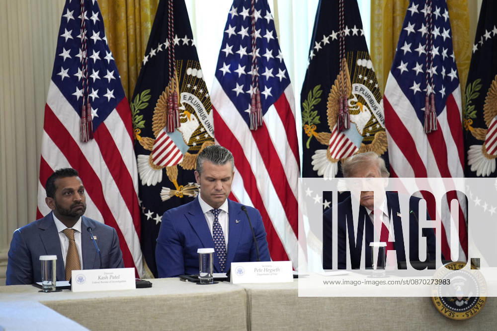 Donald Trump on cybercrime - Washington US President Donald Trump with FBI Director Kash Patel and Defense Secretary Pete Hegseth participate in the roundtable on protecting American families and seniors from cybercrime in the East Room at the White House in Washington on October 21, 2026. Photo by Yuri Gripas ABACAPRESS.COM Washington DC United States