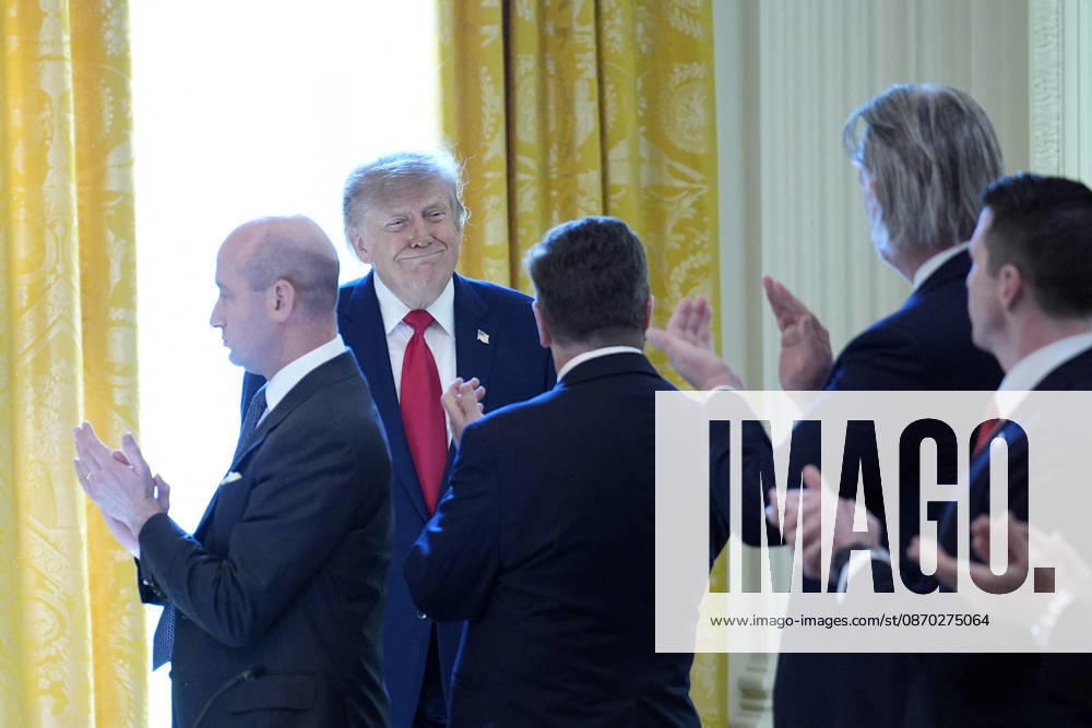 Donald Trump on cybercrime - Washington US President Donald Trump participates in the roundtable on protecting American families and seniors from cybercrime in the East Room at the White House in Washington on October 21, 2026. Photo by Yuri Gripas ABACAPRESS.COM Washington DC United States