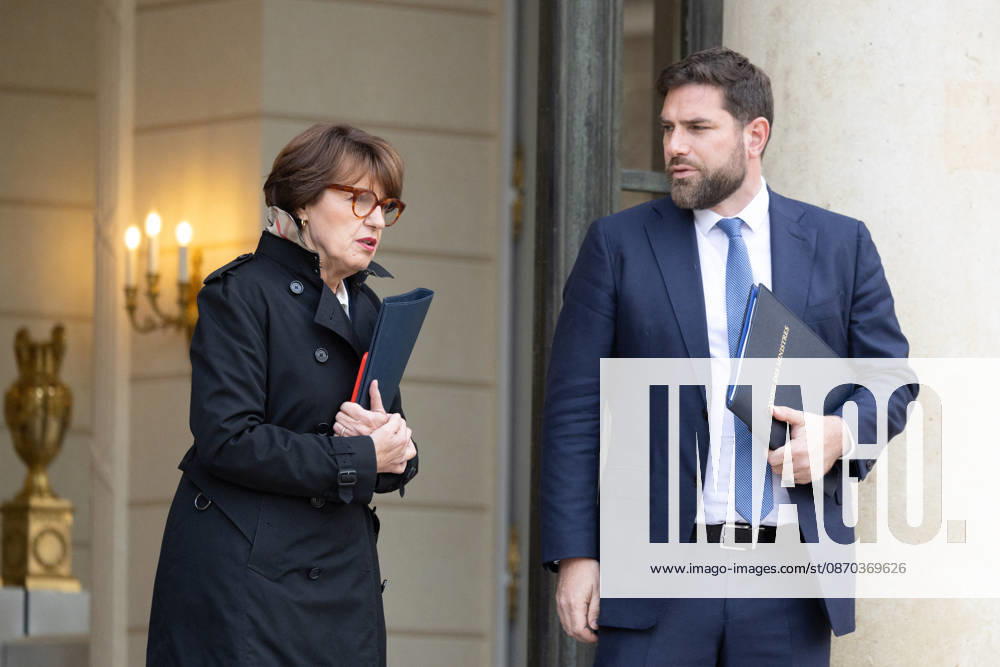 Weekly Cabinet Meeting - Paris France s Agriculture Minister Annie Genevard, Housing Minister Vincent Jeanbrun, leave after attending the weekly cabinet meeting at the Elysee Palace in Paris on October 22, 2026. Photo by Raphael Lafargue ABACAPRESS.COM Paris France