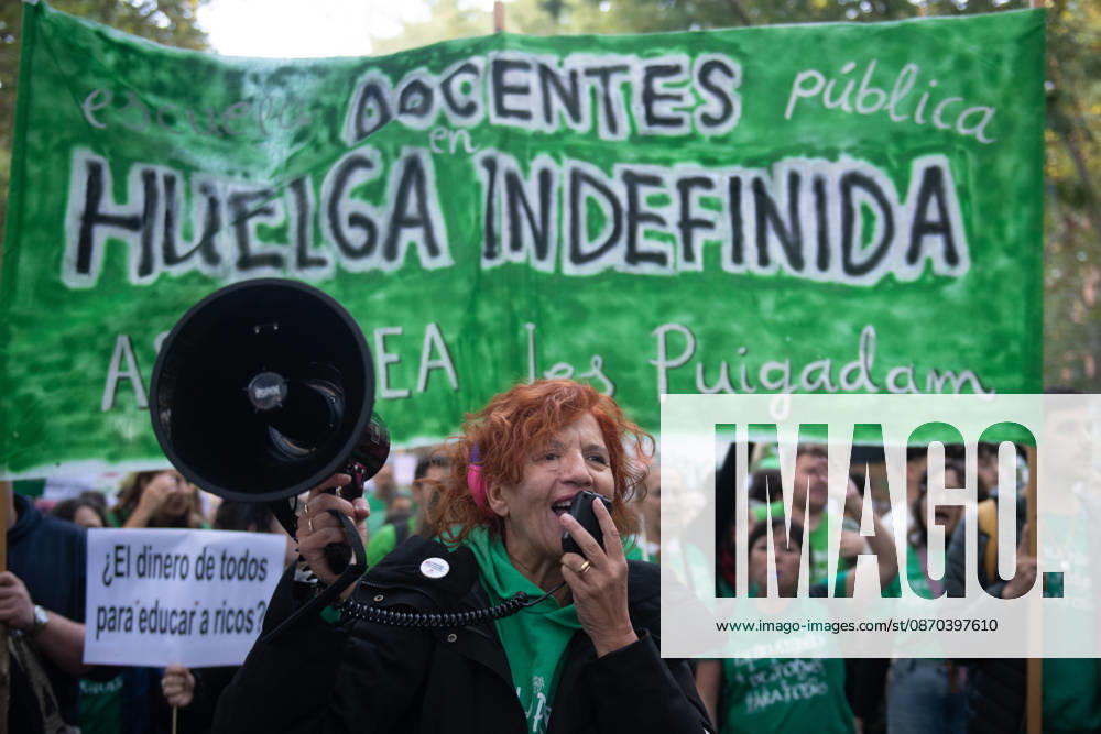 Protest Over the Education Strike in Madrid Hundreds of people are protesting the education strike on October 22, 2026, in Madrid, Spain. The indefinite education strike in Madrid continues and enters the second half of October 2026, marked by a strong mobilization of public school teachers and the outright refusal of Isabel Díaz Ayuso’s government to sit down and negotiate. OCTOBER 22, 2026 PANTIES HANGING RALLY Fernando Sá Madrid, Madrid, Spain