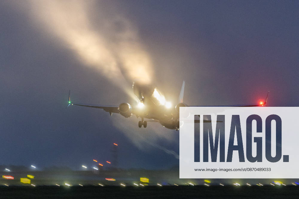 Leeds UK. A Jet2 aircraft departs in the thick fog this morning at Leeds Bradford airport in Yorkshire as the UK prepares for the arrival of storm Austen. Leeds UK - ZUMAl94_ 20261023_zaf_l94_036