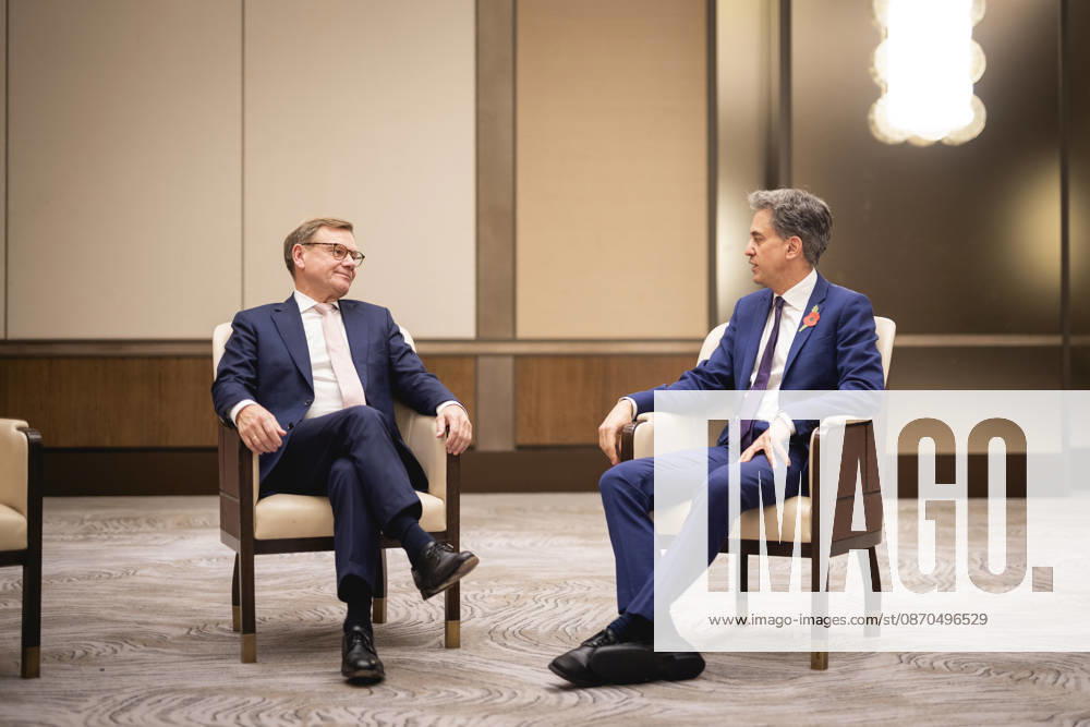 L R Johann Wadephul (CDU), Federal Minister of Foreign Affairs, and Ed Miliband, Foreign Secretary of the United Kingdom, photographed during a meeting in Istanbul on October 23, 2026. Photographed on behalf of the Federal Foreign Office, Istanbul, Turkey