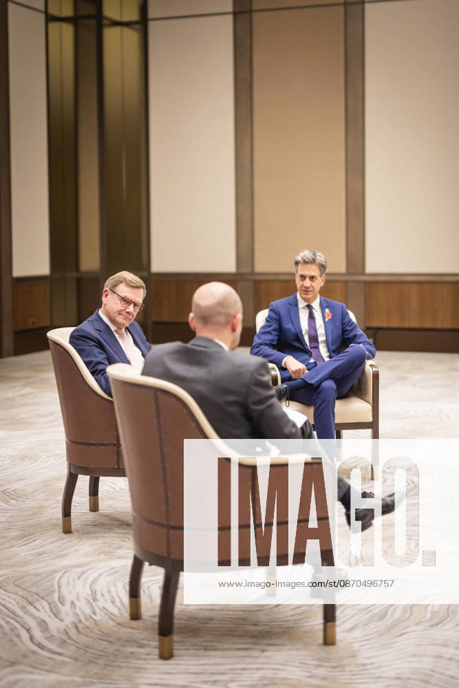 From left to right: Johann Wadephul (CDU), Federal Minister of Foreign Affairs; Jean Noel Barrot, Minister of Foreign Affairs of France; and Ed Miliband, Minister of Foreign Affairs of the United Kingdom, photographed during a meeting in Istanbul on October 23, 2026. Photographed on behalf of the Federal Foreign Office, Istanbul, Turkey