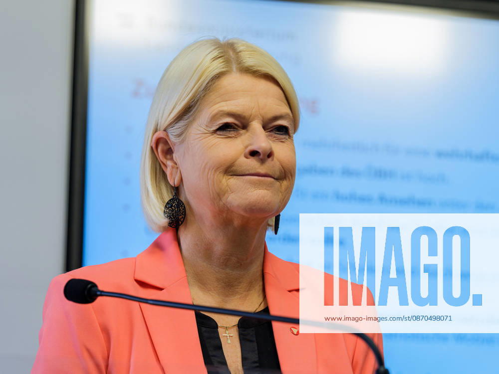 Press Conference on the BMLV Youth Monitor 2026—Federal Minister of Defense Klaudia Tanner (ÖVP) on October 23, 2026, at the press conference titled What Do Young People Think About the Austrian Armed Forces? held at the Rossauer Barracks in Vienna, Vienna, Austria