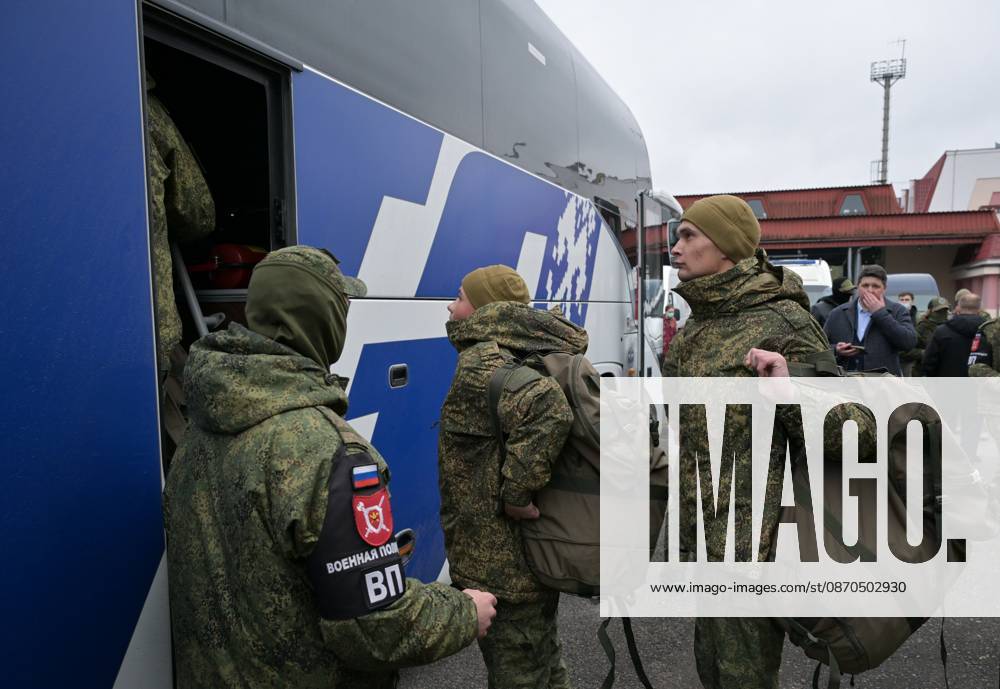 Belarus Russia Ukraine Military Operation POWs Exchange 9271170 23.10.2026 Russian prisoners of war, released from Ukrainian captivity amid Russia s military operation in Ukraine, board a bus during an exchange between Russia and Ukraine at the Novaya Guta checkpoint in Gomel Region, Belarus. Russia and Ukraine on October 23 complete a swap of 270 prisoners of war each. A humanitarian action to reunite Russian and Ukrainian families also takes place, a total of seven people return to Russia, including a married couple, and six families travel to Ukraine. Yuri Kochetkov Sputnik Gomel region Belarus