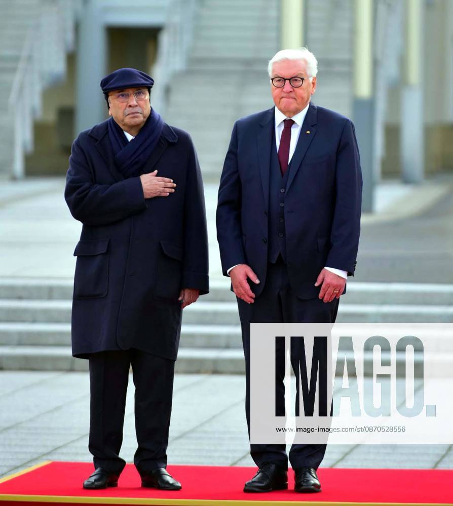 President of Pakistan Asif Ali Zardari and German President Frank-Walter Steinmeier Stand in Respect of National Anthems During Berlin Welcome Ceremony Pakistan - ZUMAas3_ 20261023_zaf_as3_033