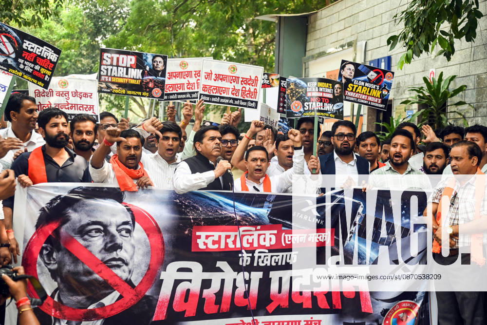 Swadeshi Jagaran Manch Members And Supporters Stage A Protest Against Starlink in New Delhi New Delhi, Oct 23 (ANI): Swadeshi Jagaran Manch members and supporters stage a protest against Tesla CEO Elon Musk s satellite-based internet services, Starlink, in New Delhi on Friday. NEW DELHI Delhi India