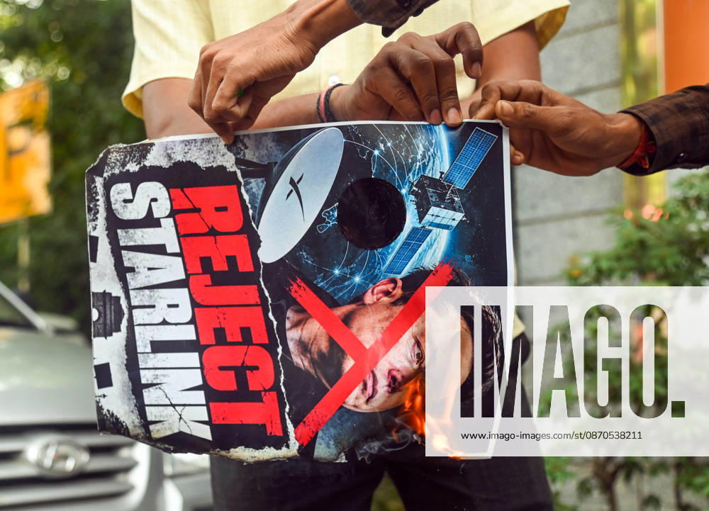 Swadeshi Jagaran Manch Members And Supporters Stage A Protest Against Starlink in New Delhi New Delhi, Oct 23 (ANI): A protester holds a placard during a protest staged by Swadeshi Jagaran Manch members and supporters against Tesla CEO Elon Musk s satellite-based internet services, Starlink, in New Delhi on Friday. NEW DELHI Delhi India
