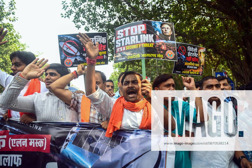 Swadeshi Jagaran Manch Members And Supporters Stage A Protest Against Starlink in New Delhi New Delhi, Oct 23 (ANI): Swadeshi Jagaran Manch members and supporters stage a protest against Tesla CEO Elon Musk s satellite-based internet services, Starlink, in New Delhi on Friday. NEW DELHI Delhi India