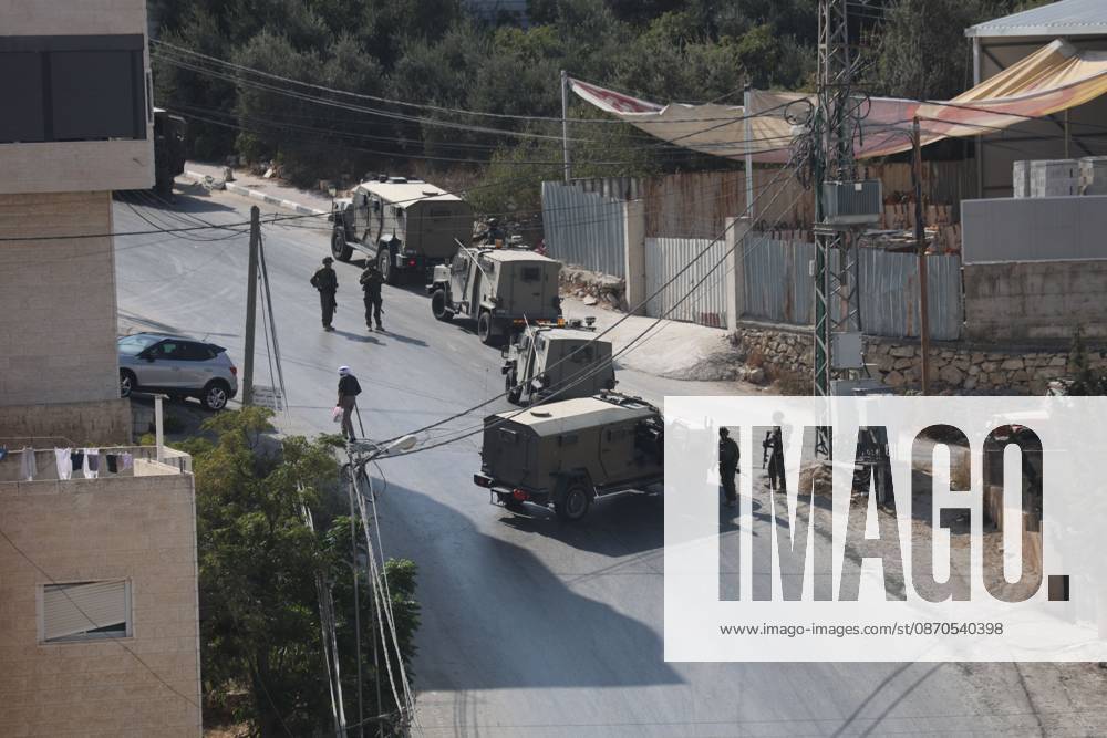 Israeli Forces Raid Hebron Homes HEBRON, PALESTINE, OCTOBER 23, 2026: Israeli forces raid homes belonging to the al-Jaaba family following a shooting attack at a military checkpoint at the entrance to Hebron in the occupied West Bank. The raids come as Israeli forces close entrances to the city and conduct searches following the attack earlier in the day. HEBRON Palestine, State of
