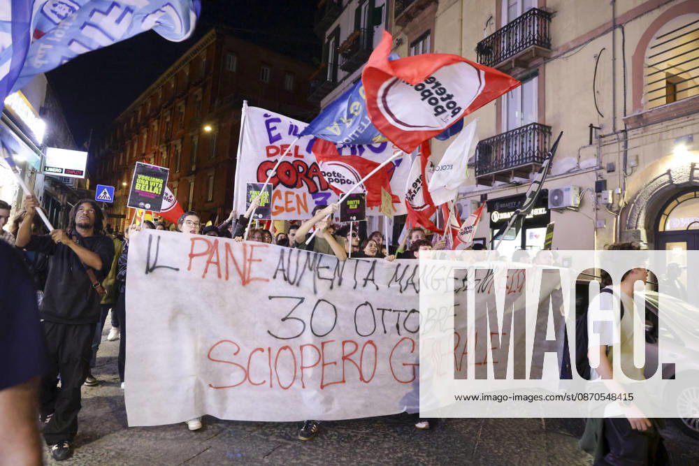 Protesters Clash with Police in Naples Students, trade union members and activists from Potere al Popolo take part in a demonstration against the rising cost of living in Piazza Municipio. Clashes between demonstrators and police break out during the protest. ABP17875