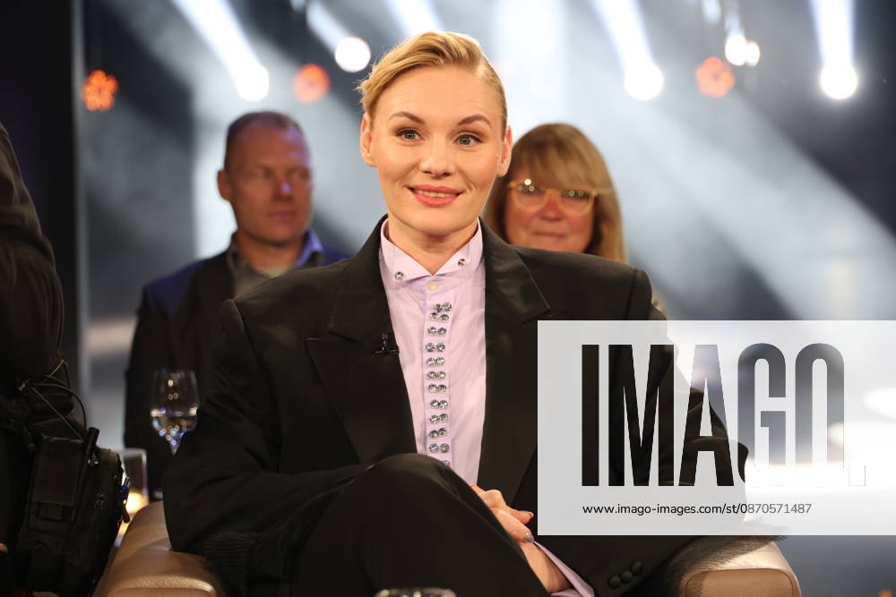 Rosalie Thomass, actress, guest on the NDR Talk Show; photo op on October 23, 2026, at the Hamburg Lokstedt television studio prior to the broadcast on NDR Television s Channel 3
