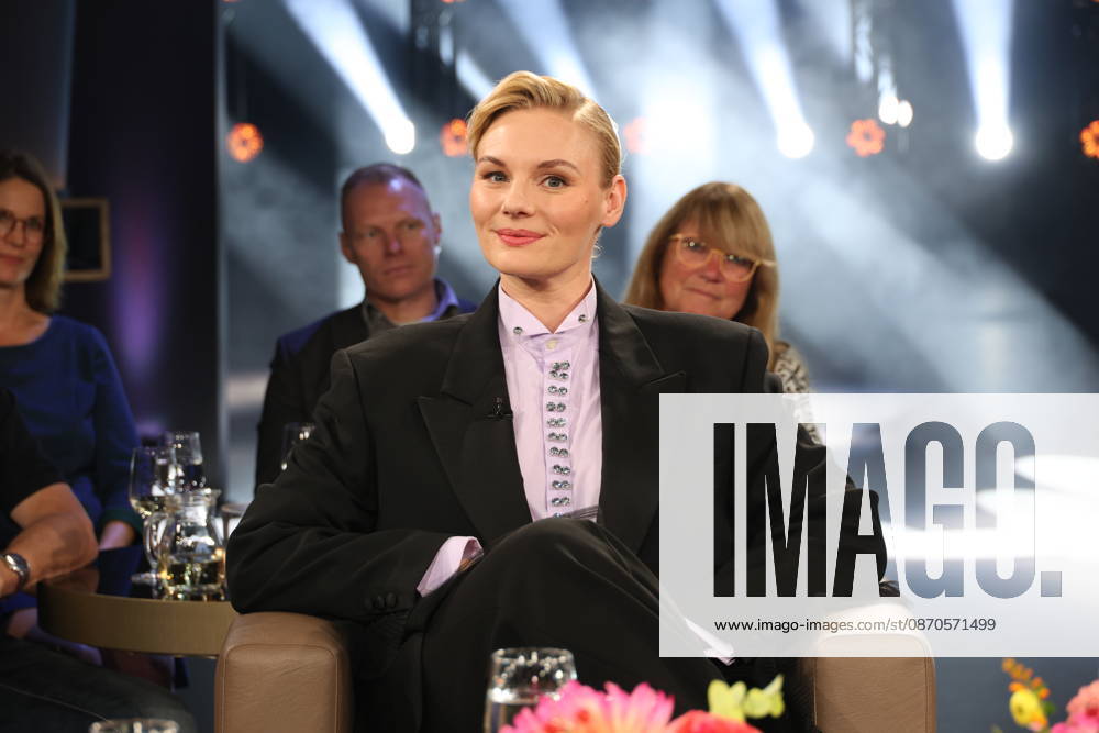 Rosalie Thomass, actress, guest on the NDR Talk Show; photo op on October 23, 2026, at the Hamburg Lokstedt television studio prior to the broadcast on NDR Television s Channel 3