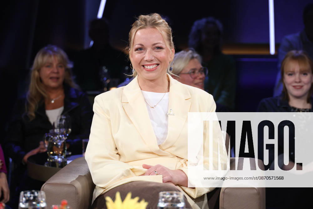 Zora Klipp, restaurateur and TV chef, guest on the NDR Talk Show; photo op on October 23, 2026, at the Hamburg Lokstedt TV studio prior to the broadcast on NDR Television’s Channel 3