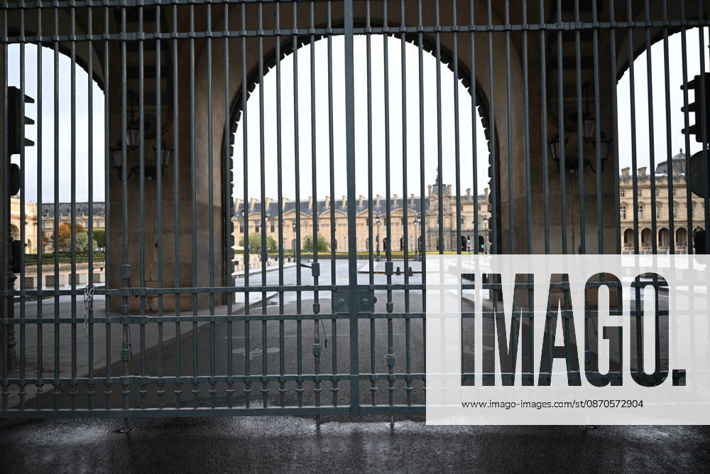 Louvre Museum Closed Ahead of The Day of Protests - Paris The Louvre Museum has closed its doors in anticipation of possible further unrest on the fringes of the day of protest this Saturday, October 24, 2026, in Paris, France. Several major Parisian museums have announced that they will be closing either fully or partially following the various incidents of violence that occurred last weekend during the protest. Photo by Eliot Blondet ABACAPRESS.COM Paris France