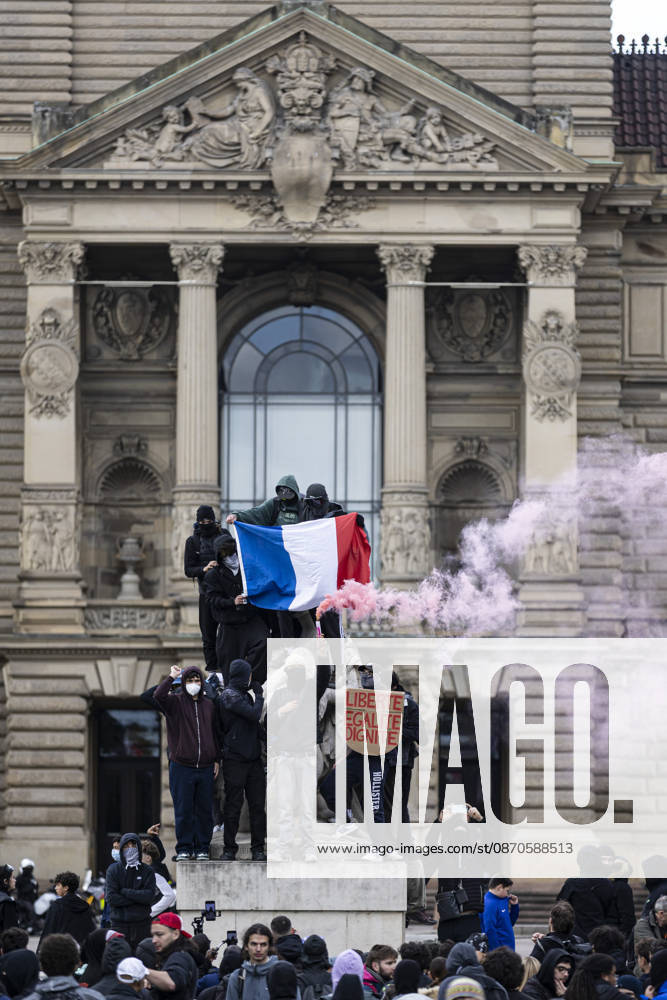 Demonstration and clashes between protesters and police in Strasbourg STRASBOURG, FRANCE - OCTOBER 24: Protesters clash with law enforcement officers during a demonstration in the city centre of Strasbourg, France on October 24, 2026. Police officers intervene to disperse groups of protesters as tear gas is deployed. Clashes, projectile throwing and property damage are reported in several streets. Barricades and burning vehicles reflect the tense situation surrounding the protest. Elyxandro Cegarra Anadolu Strasbourg France. Editorial use only. Please get in touch for any other usage.