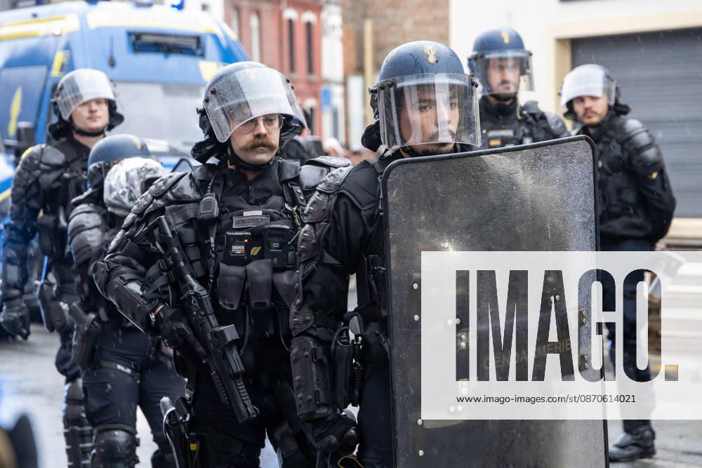 (261024) -- LILLE, Oct. 24, 2026 -- Security personnel work on the street in Lille, France, Oct. 24, 2026. Around 410,000 people took part in a new round of protests across France on Saturday, French news channel BFM TV reported, citing the Interior Ministry. (Photo by Xinhua) FRANCE-LILLE-PROTEST SebastienxCourdji