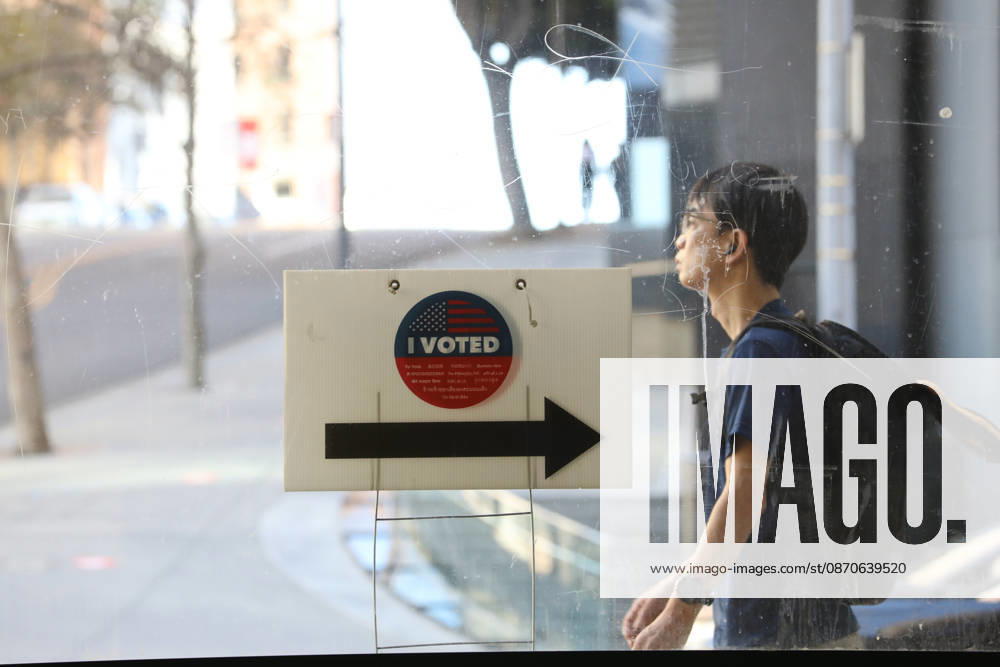 Early in-person voting opens in Los Angeles ahead of US Midterm Elections LOS ANGELES, CALIFORNIA - OCTOBER 24: Early in-person voting gets underway across Los Angeles ahead of the US midterm elections, on October 24, 2026 in Los Angeles, California, United States. Vote centers opened to allow residents to cast ballots before Election Day. Grace Hie Yoon Anadolu Los angeles United States. Editorial use only. Please get in touch for any other usage.