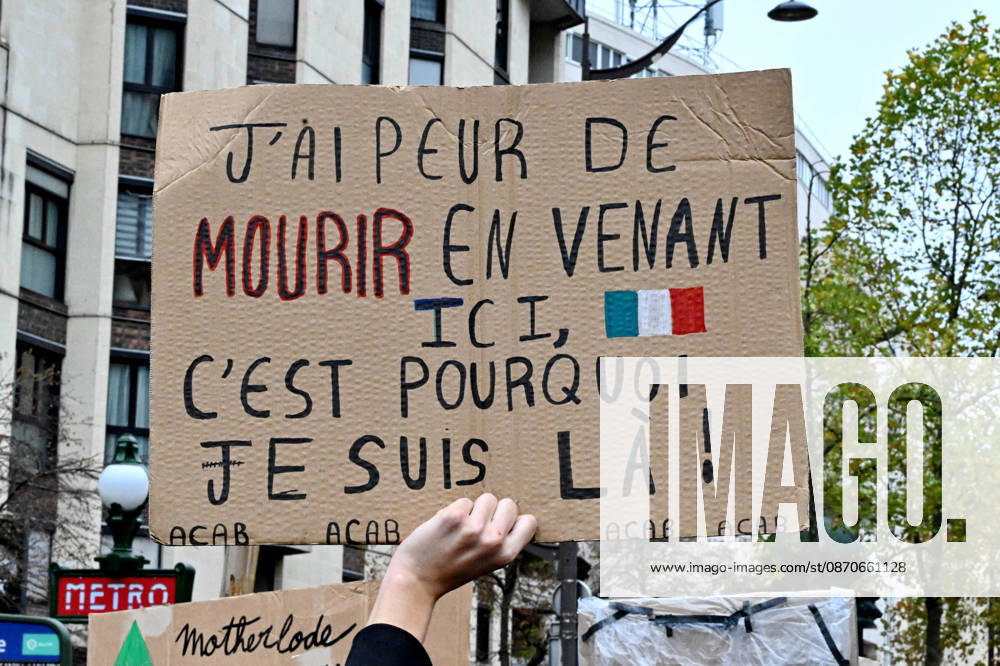 Yellow Vests Protest Act II - Paris Demonstration in favor of purchasing power, the protection of public services, and fiscal and social justice, as part of a nationwide call for mobilisation bringing together former members of the Yellow Vest movement, labor unions, high school and university students. in Paris on October 24, 2026. Photo by Karim Ait Adjedjou ABACAPRESS.COM Paris France