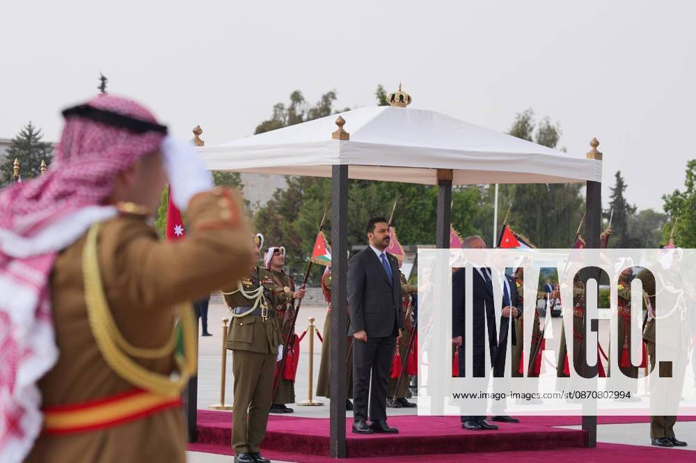 Iraqi Prime Minister Ali Falih al-Zaidi in Jordan AMMAN, JORDAN - OCTOBER 26 : (---- - MANDATORY CREDIT - IRAQI PRIME MINISTER S OFFICE PRESS HANDOUT - NO MARKETING NO ADVERTISING CAMPAIGNS - DISTRIBUTED AS A SERVICE TO CLIENTS----) Iraqi Prime Minister Ali Falih al-Zaidi is welcomed with an official ceremony by King Abdullah II at Marka Military Airport during his official visit to Amman, Jordan, on October 26. Iraqi Prime Minister s Office Press Handout Anadolu Amman Jordan. Editorial use only. Please get in touch for any other usage.