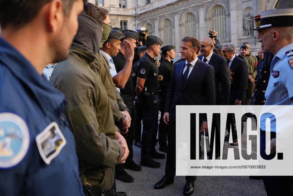 President Macron visits Marseille a Week After the Riots - France French President Emmanuel Macron meets with the police force in Marseille, France, Monday, October 26, 2026, during a visit to notice the return of republican order after the violence and looting that punctuated the citizen mobilization of October 17, 2026. Protests by high school students over learning conditions sparked a movement that has since spread nationwide, fuelled by broader anger over the rising cost of living. Photo by Aurelien Morissard Pool ABACAPRESS.COM Marseille France