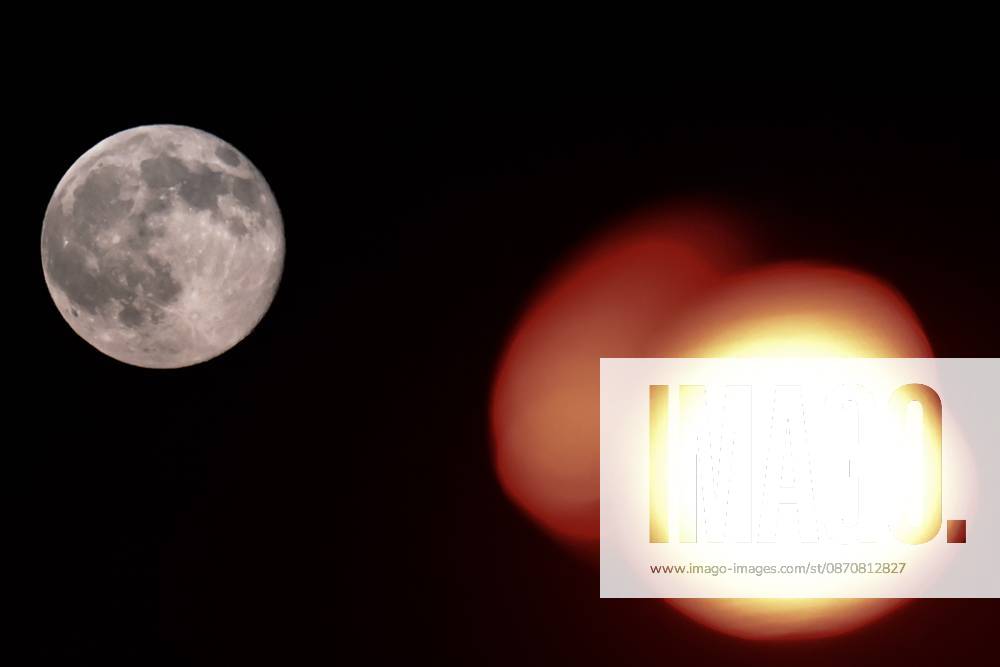 Full moon in Turkiye s Duzce DUZCE, TURKIYE - OCTOBER 26 : Full moon is seen during the evening hours in Duzce, Turkiye on October 26, 2026. Omer Urer Anadolu Duzce Turkey. Editorial use only. Please get in touch for any other usage.