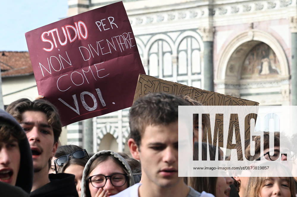 Students protest against the Minister of Education and his school policies, Florence, October 26, 2026 Florence Italy - ZUMAa289 20261026_zia_a289_189