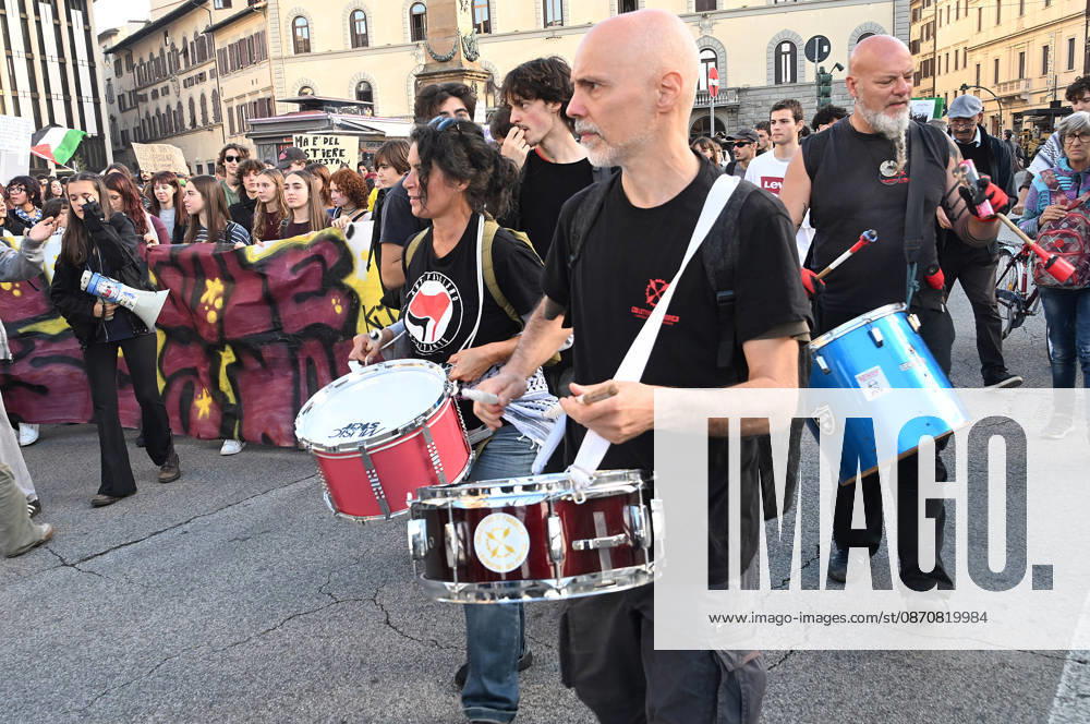Students protest against the Minister of Education and his school policies, Florence, October 26, 2026 Florence Italy - ZUMAa289 20261026_zia_a289_196