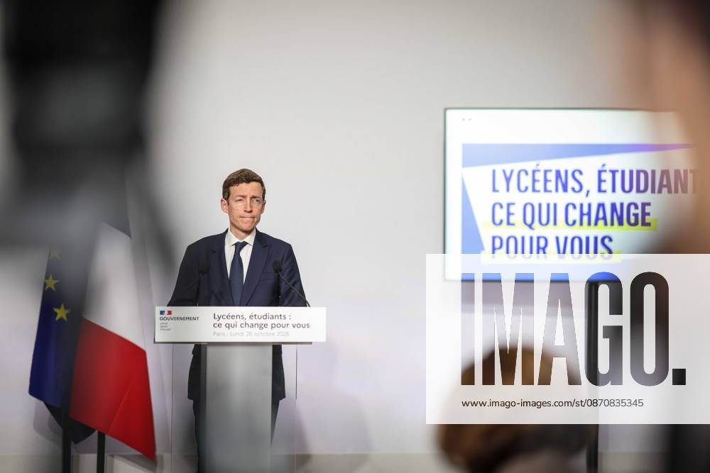 Paris, France le 26 octobre 2026 - Edouard Geffray, ministre de l Education nationale, et Philippe Baptiste, ministre de l Enseignement superieur, de la Recherche et de l Espace, presentent lors d une conference de presse les conclusions de la consultation nationale lyceenne et de la concertation relative Ã l orientation et a Parcoursup. Ils detaillent egalement les reponses aux attentes exprimees par les lyceens et les etudiants afin d ameliorer leurs conditions d apprentissage et d etude - Edouard Geffray, Minister of National Education, and Philippe Baptiste, Minister of Higher Education, Research and Space, present at a press conference the conclusions of the national high school consultation and the consultation on orientation and Par