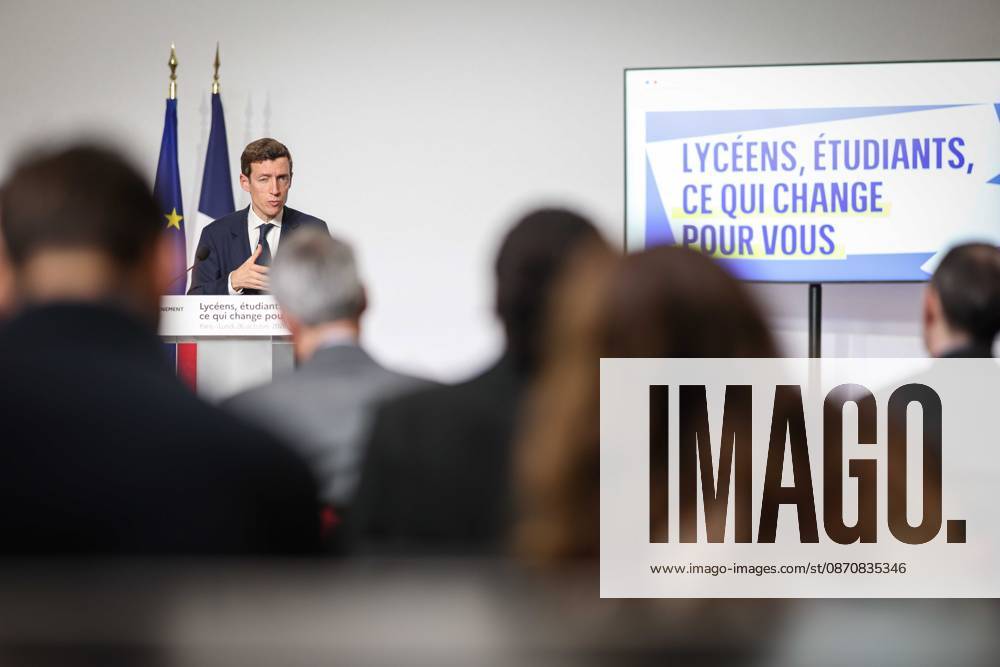 Paris, France le 26 octobre 2026 - Edouard Geffray, ministre de l Education nationale, et Philippe Baptiste, ministre de l Enseignement superieur, de la Recherche et de l Espace, presentent lors d une conference de presse les conclusions de la consultation nationale lyceenne et de la concertation relative Ã l orientation et a Parcoursup. Ils detaillent egalement les reponses aux attentes exprimees par les lyceens et les etudiants afin d ameliorer leurs conditions d apprentissage et d etude - Edouard Geffray, Minister of National Education, and Philippe Baptiste, Minister of Higher Education, Research and Space, present at a press conference the conclusions of the national high school consultation and the consultation on orientation and Par