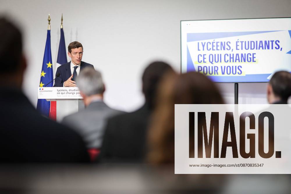 Paris, France le 26 octobre 2026 - Edouard Geffray, ministre de l Education nationale, et Philippe Baptiste, ministre de l Enseignement superieur, de la Recherche et de l Espace, presentent lors d une conference de presse les conclusions de la consultation nationale lyceenne et de la concertation relative Ã l orientation et a Parcoursup. Ils detaillent egalement les reponses aux attentes exprimees par les lyceens et les etudiants afin d ameliorer leurs conditions d apprentissage et d etude - Edouard Geffray, Minister of National Education, and Philippe Baptiste, Minister of Higher Education, Research and Space, present at a press conference the conclusions of the national high school consultation and the consultation on orientation and Par