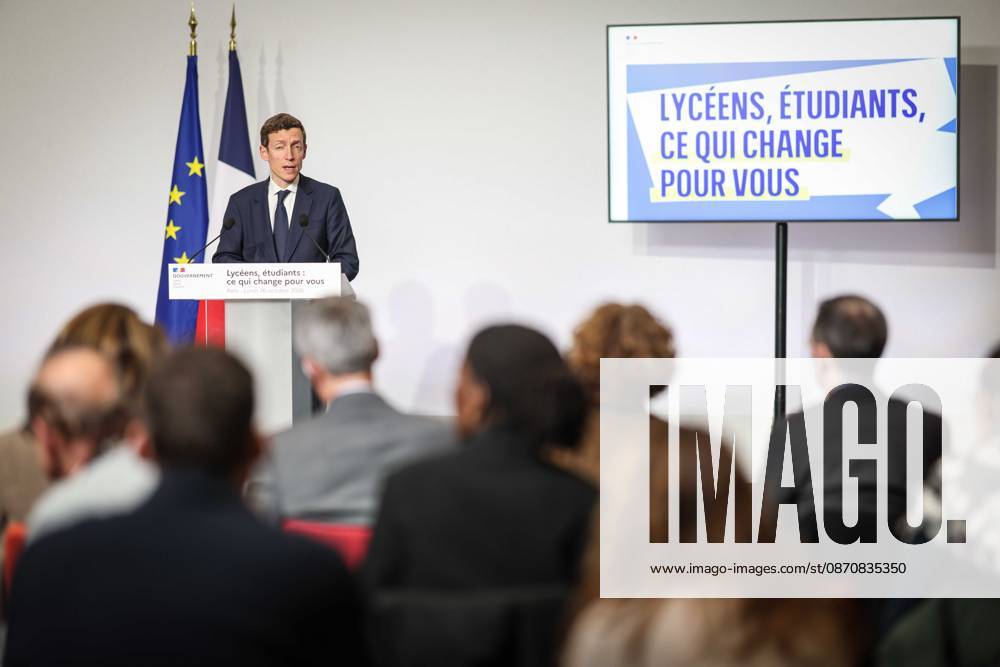 Paris, France le 26 octobre 2026 - Edouard Geffray, ministre de l Education nationale, et Philippe Baptiste, ministre de l Enseignement superieur, de la Recherche et de l Espace, presentent lors d une conference de presse les conclusions de la consultation nationale lyceenne et de la concertation relative Ã l orientation et a Parcoursup. Ils detaillent egalement les reponses aux attentes exprimees par les lyceens et les etudiants afin d ameliorer leurs conditions d apprentissage et d etude - Edouard Geffray, Minister of National Education, and Philippe Baptiste, Minister of Higher Education, Research and Space, present at a press conference the conclusions of the national high school consultation and the consultation on orientation and Par