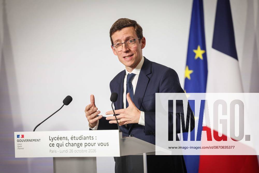 Paris, France le 26 octobre 2026 - Edouard Geffray, ministre de l Education nationale, et Philippe Baptiste, ministre de l Enseignement superieur, de la Recherche et de l Espace, presentent lors d une conference de presse les conclusions de la consultation nationale lyceenne et de la concertation relative Ã l orientation et a Parcoursup. Ils detaillent egalement les reponses aux attentes exprimees par les lyceens et les etudiants afin d ameliorer leurs conditions d apprentissage et d etude - Edouard Geffray, Minister of National Education, and Philippe Baptiste, Minister of Higher Education, Research and Space, present at a press conference the conclusions of the national high school consultation and the consultation on orientation and Par