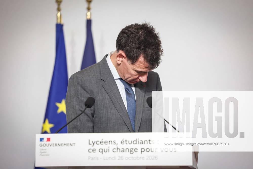 Paris, France le 26 octobre 2026 - Edouard Geffray, ministre de l Education nationale, et Philippe Baptiste, ministre de l Enseignement superieur, de la Recherche et de l Espace, presentent lors d une conference de presse les conclusions de la consultation nationale lyceenne et de la concertation relative Ã l orientation et a Parcoursup. Ils detaillent egalement les reponses aux attentes exprimees par les lyceens et les etudiants afin d ameliorer leurs conditions d apprentissage et d etude - Edouard Geffray, Minister of National Education, and Philippe Baptiste, Minister of Higher Education, Research and Space, present at a press conference the conclusions of the national high school consultation and the consultation on orientation and Par