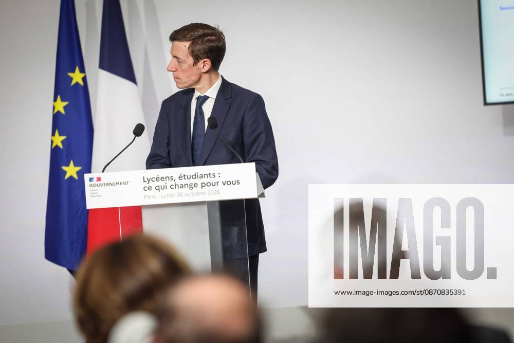 Paris, France le 26 octobre 2026 - Edouard Geffray, ministre de l Education nationale, et Philippe Baptiste, ministre de l Enseignement superieur, de la Recherche et de l Espace, presentent lors d une conference de presse les conclusions de la consultation nationale lyceenne et de la concertation relative Ã l orientation et a Parcoursup. Ils detaillent egalement les reponses aux attentes exprimees par les lyceens et les etudiants afin d ameliorer leurs conditions d apprentissage et d etude - Edouard Geffray, Minister of National Education, and Philippe Baptiste, Minister of Higher Education, Research and Space, present at a press conference the conclusions of the national high school consultation and the consultation on orientation and Par