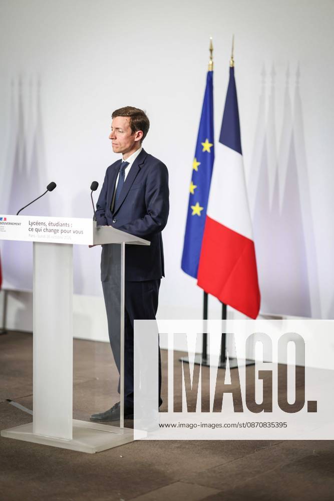 Paris, France le 26 octobre 2026 - Edouard Geffray, ministre de l Education nationale, et Philippe Baptiste, ministre de l Enseignement superieur, de la Recherche et de l Espace, presentent lors d une conference de presse les conclusions de la consultation nationale lyceenne et de la concertation relative Ã l orientation et a Parcoursup. Ils detaillent egalement les reponses aux attentes exprimees par les lyceens et les etudiants afin d ameliorer leurs conditions d apprentissage et d etude - Edouard Geffray, Minister of National Education, and Philippe Baptiste, Minister of Higher Education, Research and Space, present at a press conference the conclusions of the national high school consultation and the consultation on orientation and Par