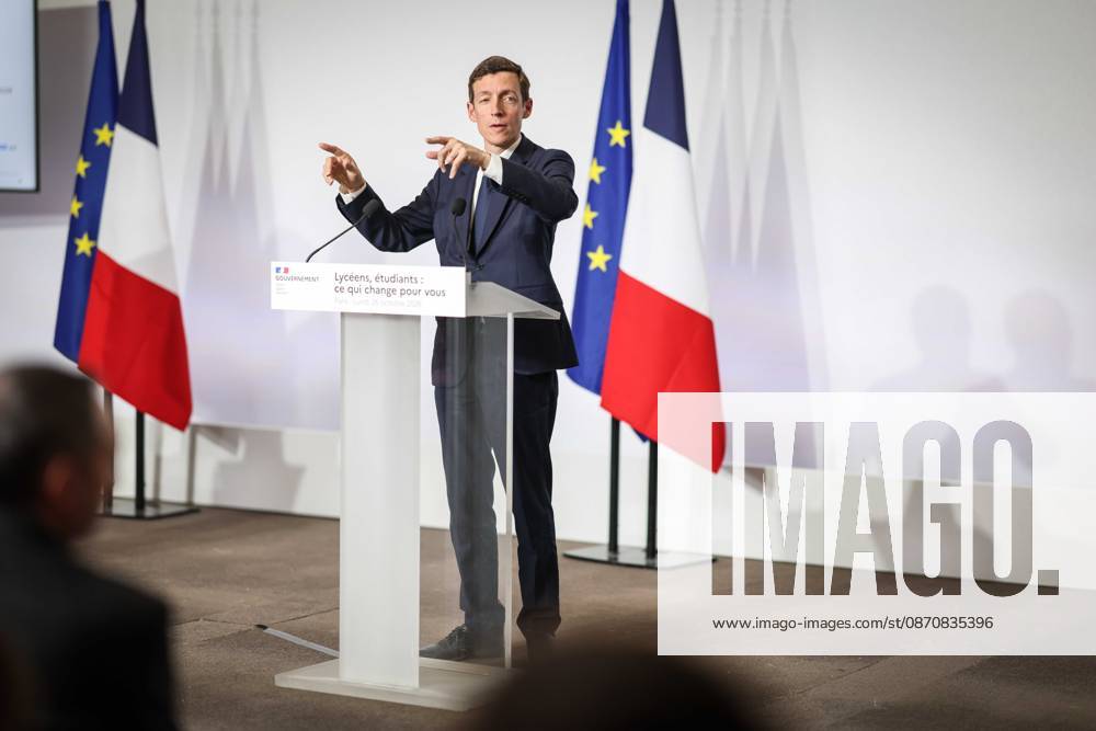 Paris, France le 26 octobre 2026 - Edouard Geffray, ministre de l Education nationale, et Philippe Baptiste, ministre de l Enseignement superieur, de la Recherche et de l Espace, presentent lors d une conference de presse les conclusions de la consultation nationale lyceenne et de la concertation relative Ã l orientation et a Parcoursup. Ils detaillent egalement les reponses aux attentes exprimees par les lyceens et les etudiants afin d ameliorer leurs conditions d apprentissage et d etude - Edouard Geffray, Minister of National Education, and Philippe Baptiste, Minister of Higher Education, Research and Space, present at a press conference the conclusions of the national high school consultation and the consultation on orientation and Par