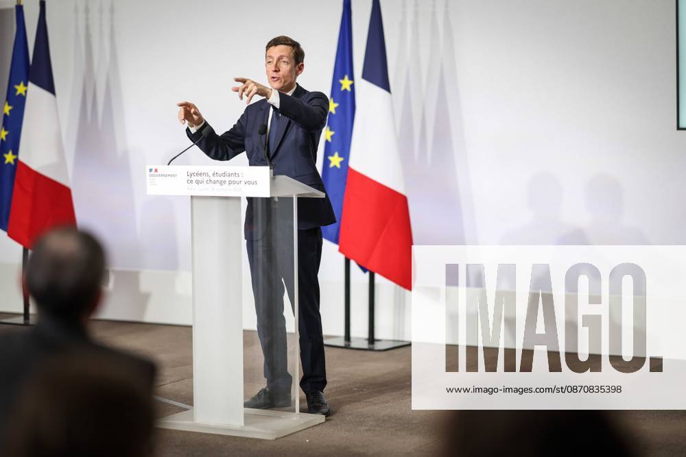 Paris, France le 26 octobre 2026 - Edouard Geffray, ministre de l Education nationale, et Philippe Baptiste, ministre de l Enseignement superieur, de la Recherche et de l Espace, presentent lors d une conference de presse les conclusions de la consultation nationale lyceenne et de la concertation relative Ã l orientation et a Parcoursup. Ils detaillent egalement les reponses aux attentes exprimees par les lyceens et les etudiants afin d ameliorer leurs conditions d apprentissage et d etude - Edouard Geffray, Minister of National Education, and Philippe Baptiste, Minister of Higher Education, Research and Space, present at a press conference the conclusions of the national high school consultation and the consultation on orientation and Par