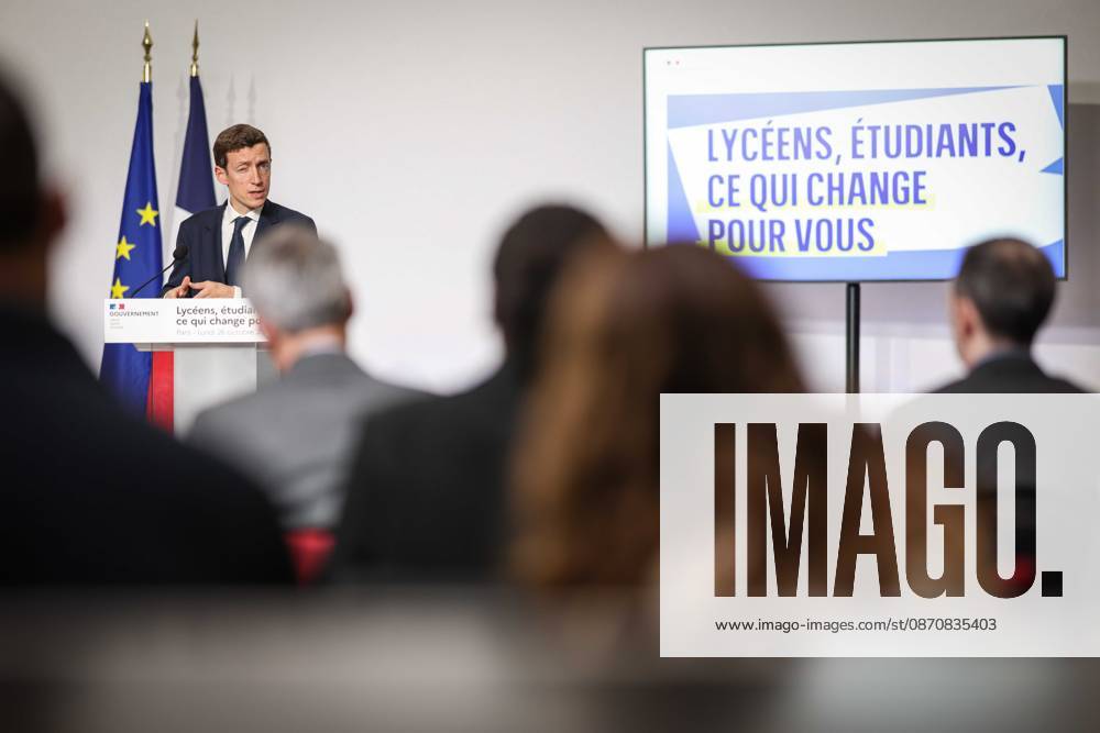 Paris, France le 26 octobre 2026 - Edouard Geffray, ministre de l Education nationale, et Philippe Baptiste, ministre de l Enseignement superieur, de la Recherche et de l Espace, presentent lors d une conference de presse les conclusions de la consultation nationale lyceenne et de la concertation relative Ã l orientation et a Parcoursup. Ils detaillent egalement les reponses aux attentes exprimees par les lyceens et les etudiants afin d ameliorer leurs conditions d apprentissage et d etude - Edouard Geffray, Minister of National Education, and Philippe Baptiste, Minister of Higher Education, Research and Space, present at a press conference the conclusions of the national high school consultation and the consultation on orientation and Par