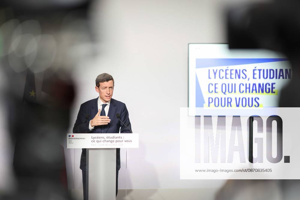 Paris, France le 26 octobre 2026 - Edouard Geffray, ministre de l Education nationale, et Philippe Baptiste, ministre de l Enseignement superieur, de la Recherche et de l Espace, presentent lors d une conference de presse les conclusions de la consultation nationale lyceenne et de la concertation relative Ã l orientation et a Parcoursup. Ils detaillent egalement les reponses aux attentes exprimees par les lyceens et les etudiants afin d ameliorer leurs conditions d apprentissage et d etude - Edouard Geffray, Minister of National Education, and Philippe Baptiste, Minister of Higher Education, Research and Space, present at a press conference the conclusions of the national high school consultation and the consultation on orientation and Par