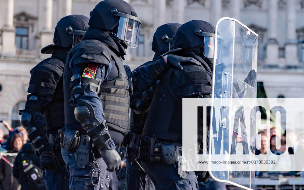 Official celebrations for Austria’s National Day 2026 Oath-taking ceremony during the official celebrations for National Day 2026 at Heldenplatz in Vienna, Austria The Prison Guard Special Operations Unit (JEG) during a demonstration in Vienna at Heldenplatz, Vienna, Austria