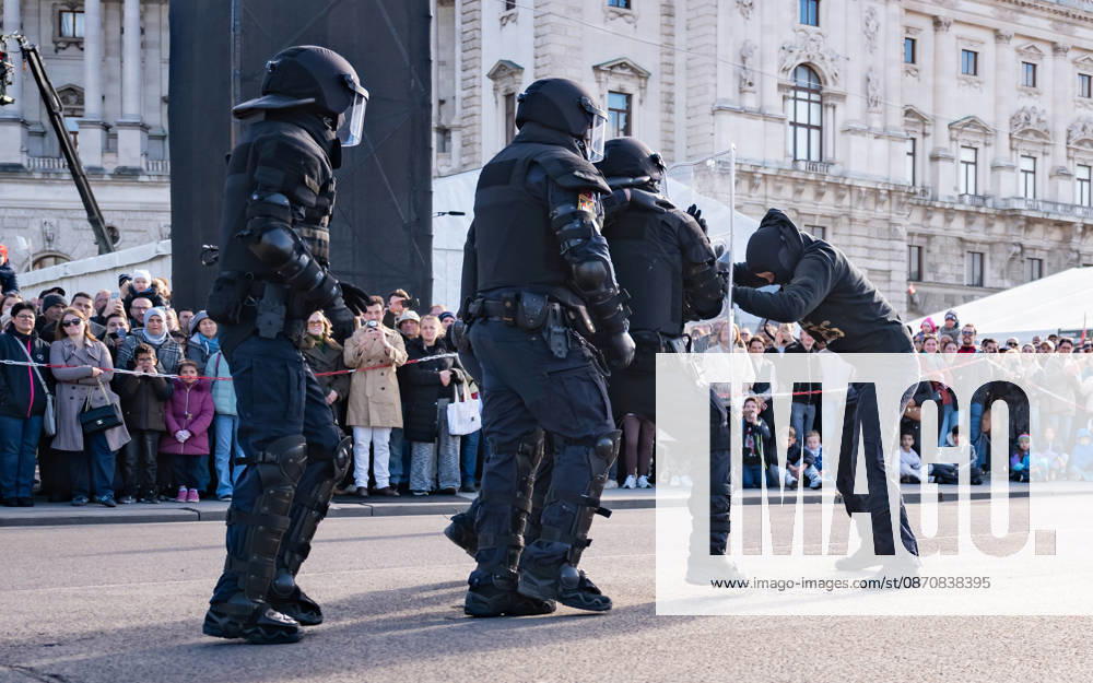 Official celebrations for Austria’s National Day 2026 Oath-taking ceremony during the official celebrations for National Day 2026 at Heldenplatz in Vienna, Austria The Prison Guard Special Operations Unit (JEG) during a demonstration in Vienna at Heldenplatz, Vienna, Austria