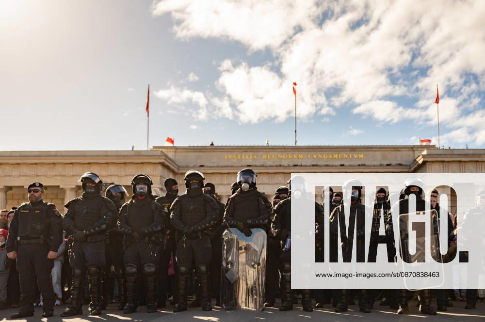 Official celebrations for Austria’s National Day 2026 Oath-taking ceremony during the official celebrations for National Day 2026 at Heldenplatz in Vienna, Austria The Prison Guard Task Force (JEG) Vienna Heldenplatz Vienna Austria