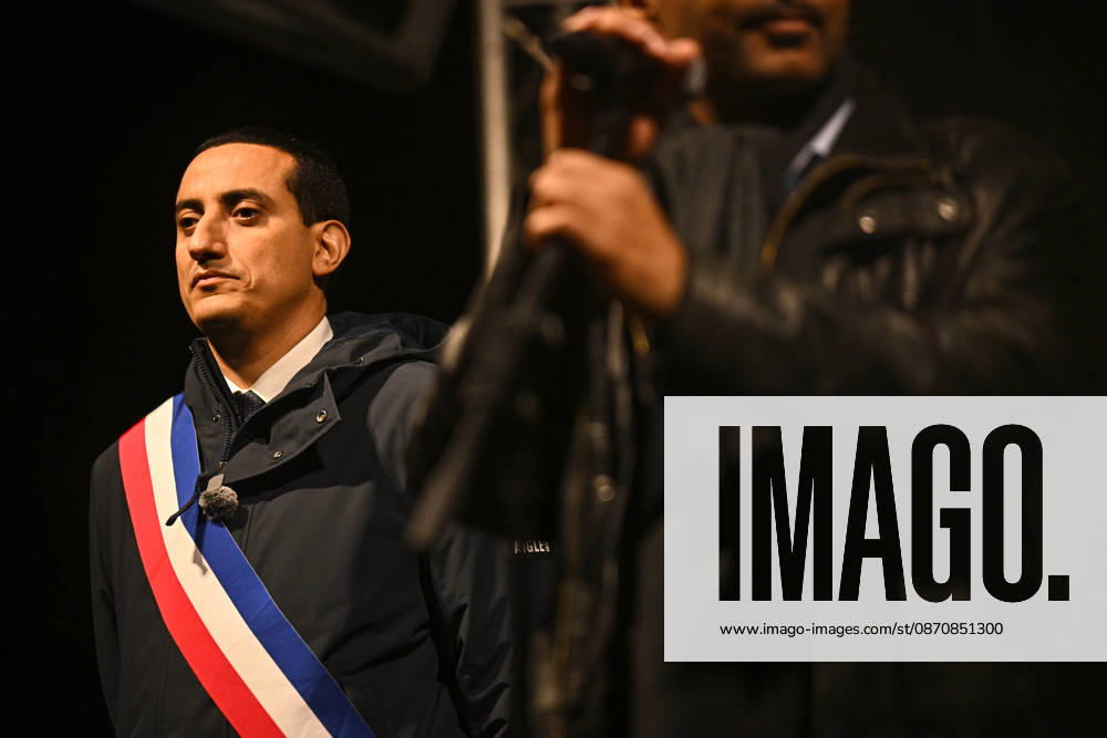 The Mayor of Trappes, Ali Rabeh, and the President of SOS Racisme, Dominique Sopo, came to pay tribute to the victims of the racist attack in Trappes on October 23, 2026, in Paris, at Place Stalingrad, on October 26, 2026. - 26 10 2026 - France Ile-de-France (region) Paris - JulienxMattiax Pictorium LePictorium_0345010
