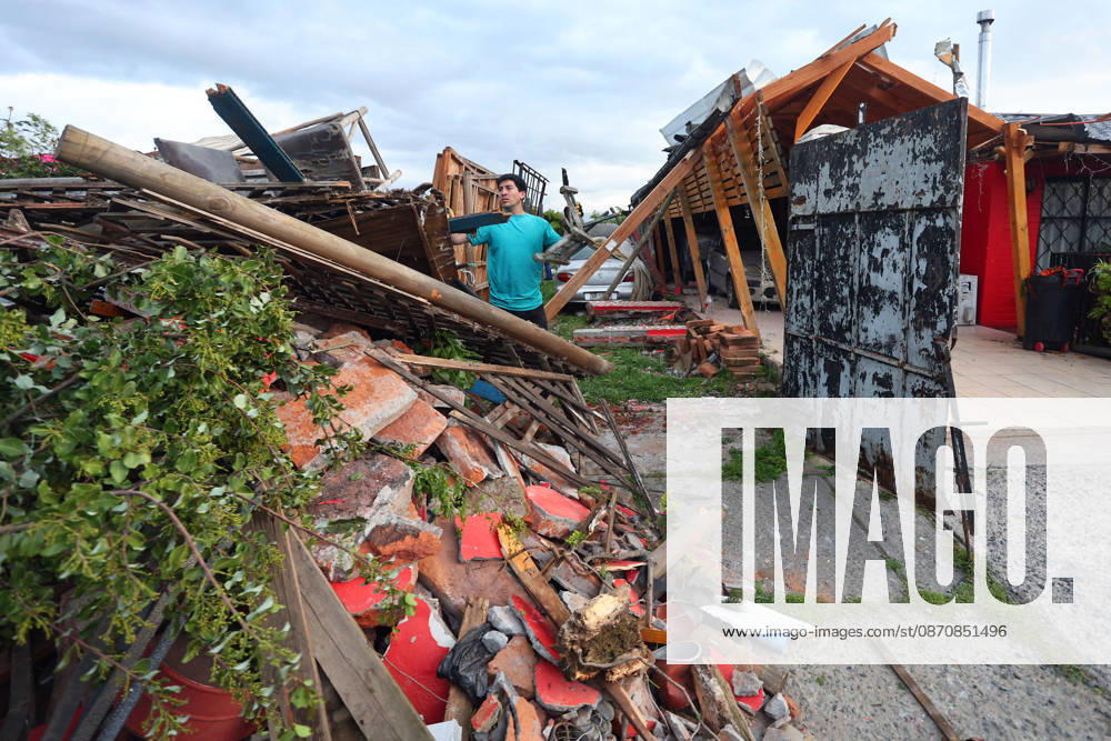Tornado Destroys Homes in Requinoa Jorge Loyola Aton Chile, RANCAGUA Chile Aton 1202926