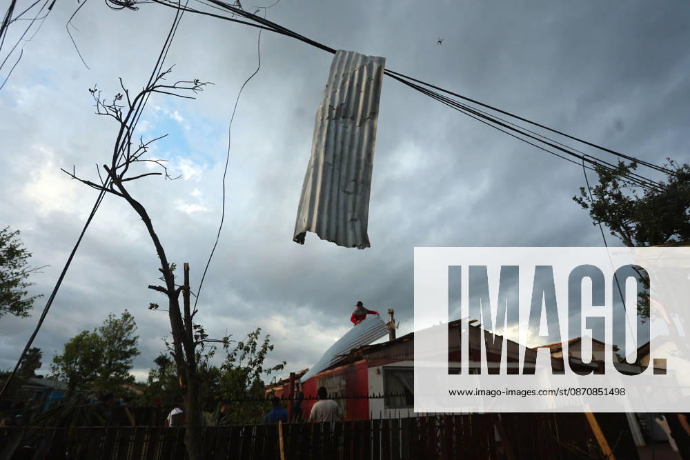 Tornado Destroys Homes in Requinoa Jorge Loyola Aton Chile, RANCAGUA Chile Aton 1202927